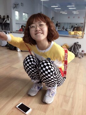 「其他のアイテム（パーカー、イエロー系）」を使った、曾圆润さん（キッズ・162cm）の秋コーディネート