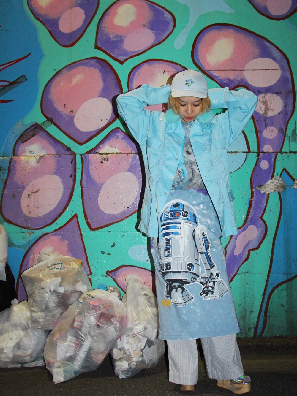 「スターウォーズ、STAR WARS、BUNKA FASHIONISTA CONTEST、BUBBLES、R2-D2、JEFFREY CAMPBELL、古着、パステルカラー」｜「BUBBLESのアイテム（キャップ、ブルー系）」を使った、真理さん（レディース・156cm）の秋コーディネートの1枚目の写真