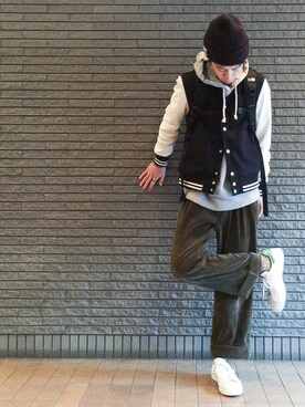 「プルオーバーパーカー」｜「アイテム（スタジャン）」を使った、のろ助さん（メンズ・177cm）の冬コーディネート