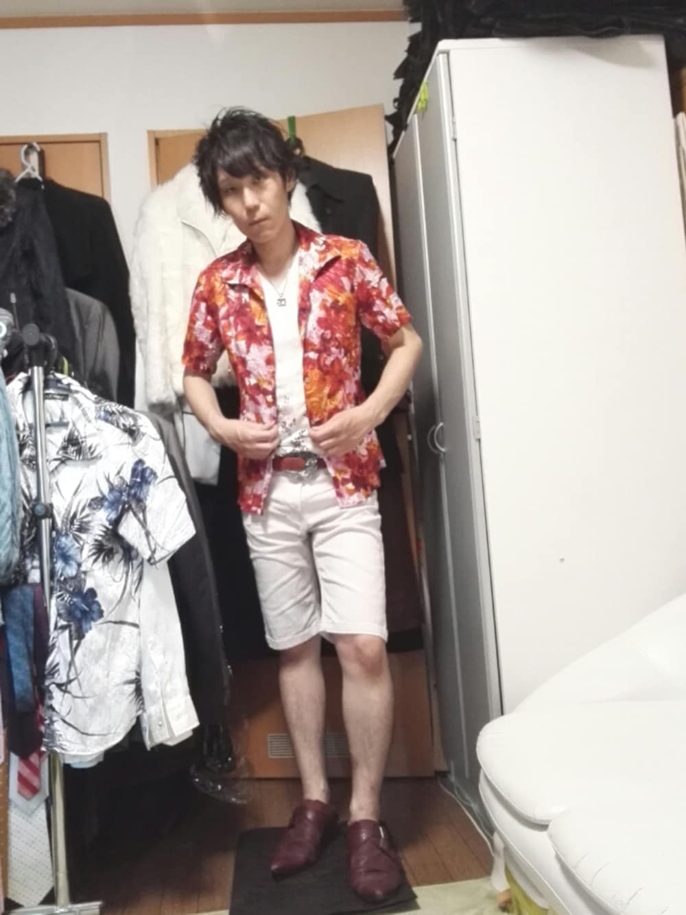「トルネードマート(TORNADO MART)、ハーフパンツ、花柄、夏コーデ」｜「TORNADO MARTのTORNADO MART∴ボタニカルショートパンツ【雑誌掲載商品】（その他パンツ、ピンク系）」を使った、MITSUさん（メンズ・169cm）の夏コーディネートの1枚目の写真