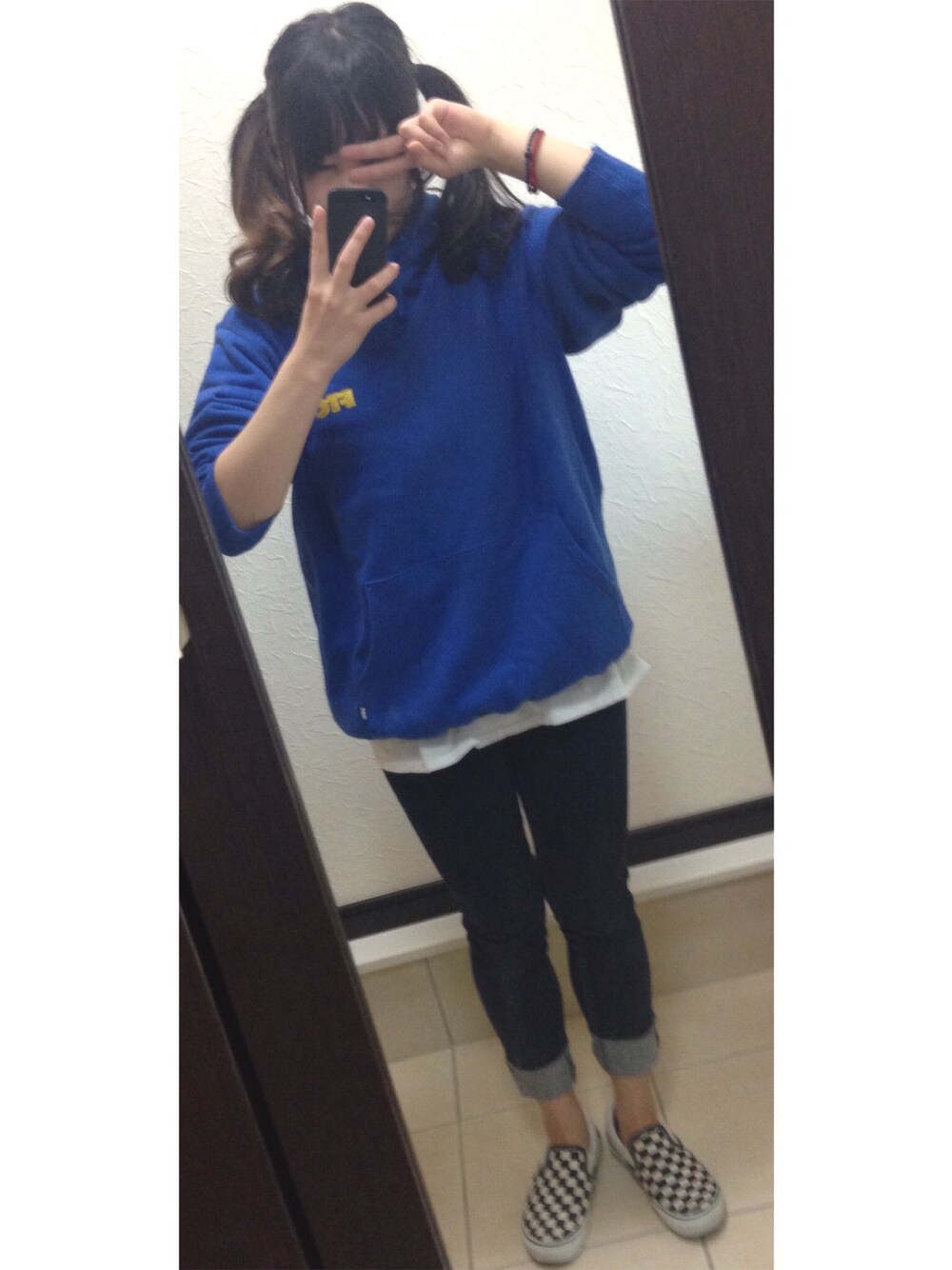 「street、青、フーディー、FTC、VANS、ツインテール、カジュアル、スキニーデニム」｜「FTCのEMB OG PULLOVER HOODY（パーカー、ブルー系）」を使った、ぴょんさん（レディース・150cm）の秋コーディネートの1枚目の写真