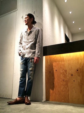「Johnbull Private labo（ジョンブルプライベートラボ）のアイテム（ローファー）」を使った、yakabeさん（メンズ・175cm）の春コーディネート