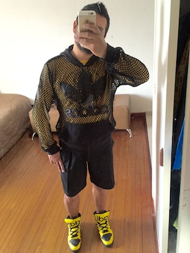 「adidas Originals by JEREMY SCOTT(アディダスオリジナルスバイジェレミースコット)のアイテム(スウェット、ブラック系)」を使った、Gabriellさん(メンズ)の秋コーディネート