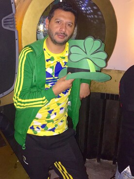 「adidas Originals(アディダスオリジナルス)のアイテム(パーカー、グリーン系)」を使った、Gabriellさん(メンズ)の秋コーディネート
