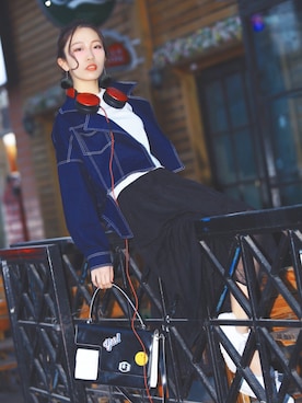 「ANYA HINDMARCH（アニヤハインドマーチ）のアイテム（財布/小物）」を使った、山岸さん（レディース・156cm）の春コーディネート
