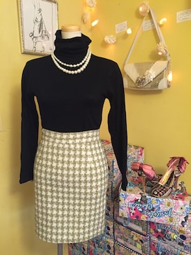 「アイテム（ショルダーバッグ、ゴールド系）」を使った、代官山セレクトショップWild Lilyさん（レディース・165cm）の冬コーディネート