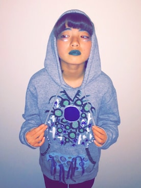 「UNIQLO リメイクのアイテム（パーカー、グレー系）」を使った、AOI YAMADA@aorizumuさん（レディース・158cm）の冬コーディネート