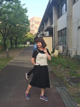 「w closet（ダブルクローゼット）のレース付きニットビスチェ（トップス、グレー系）」を使った、もさん（レディース・160cm）の春コーディネート