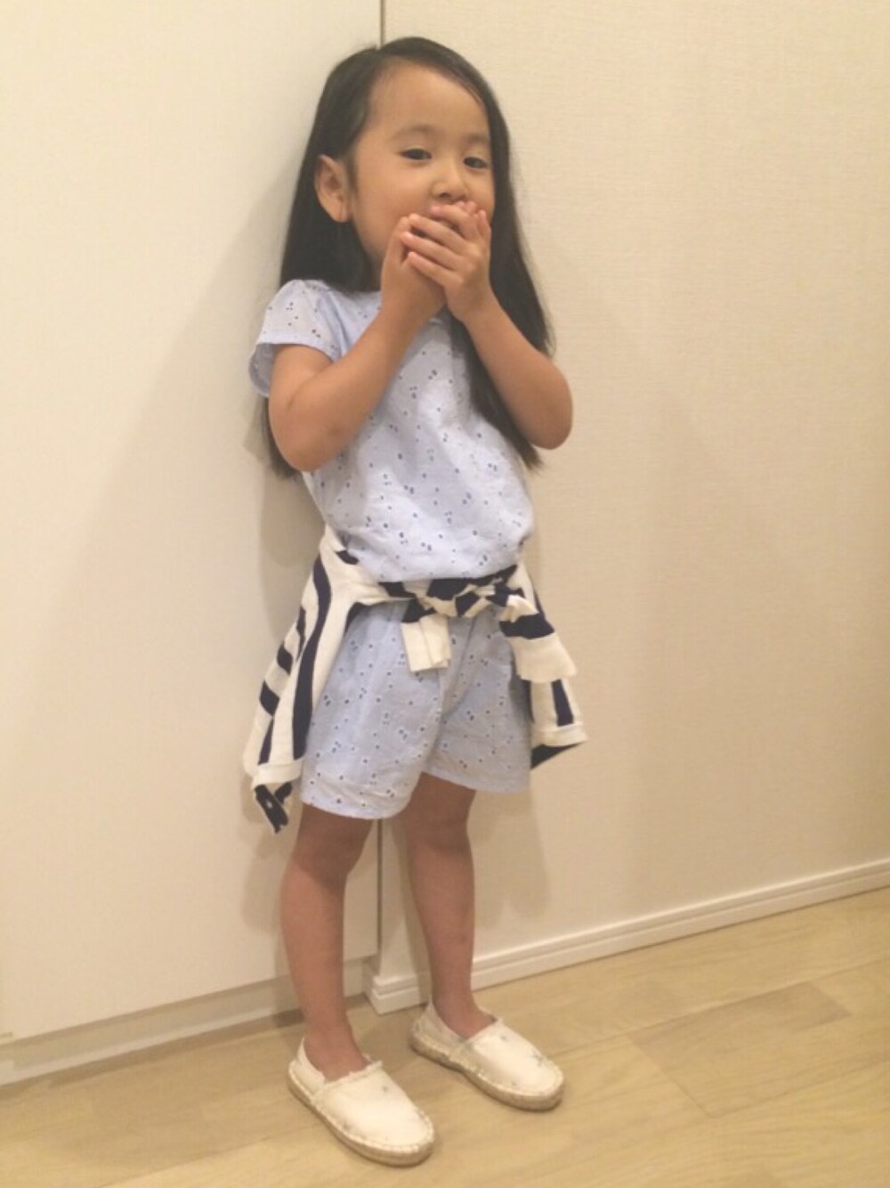 「セットアップ、レース、ライトブルー、ボーダー、エスパドリーユ、ZOZO夏セール2015」｜「petit mainのカットワークレースブラウス（シャツ/ブラウス、ブルー系）」を使った、hinatさん（キッズ・100cm）の夏コーディネートの1枚目の写真