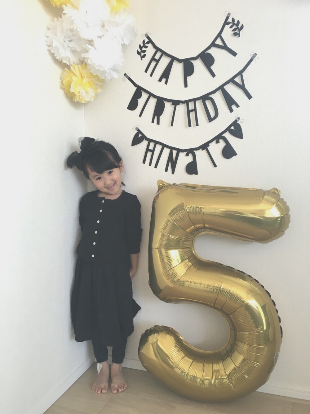 「ひまちゃん生誕祭、誕生日、ハッピーバースデー、5歳、ブラックコーデ」｜「koreaのアイテム（ワンピース、ブラック系）」を使った、hinatさん（キッズ・100cm）の冬コーディネートの1枚目の写真