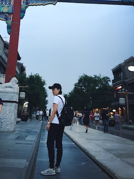 「NEW BALANCE（ニューバランス）のアイテム（Tシャツ/カットソー、ホワイト系）」を使った、美聪美聪さん（レディース・162cm）の秋コーディネート