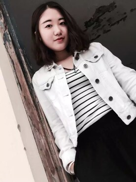 「乐町のアイテム（デニムジャケット、ブルー系）」を使った、美聪美聪さん（レディース・162cm）の秋コーディネート