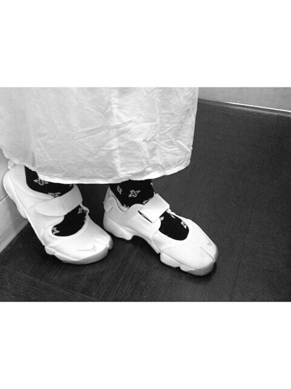 「SOU・SOU、くつした、ナイキ、エアリフト」｜「SOU･SOUのアイテム（ソックス/靴下、その他）」を使った、しろ。さん（レディース・160cm）の秋コーディネートの1枚目の写真