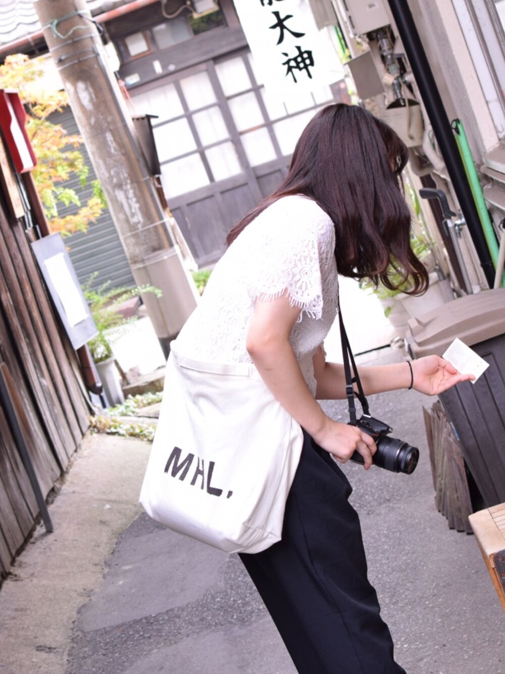 「白、黒、レース、スポーツサンダル、ラフ、スラックス」｜「w closetのアイテム（トップス、ホワイト系）」を使った、しろ。さん（レディース・160cm）の夏コーディネートの1枚目の写真