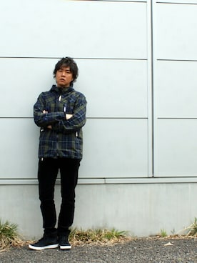 「アディダスオリジナルス」｜「アイテム（マウンテンパーカー）」を使った、TOMOKO KIKAKUさん（メンズ・177cm）の春コーディネート