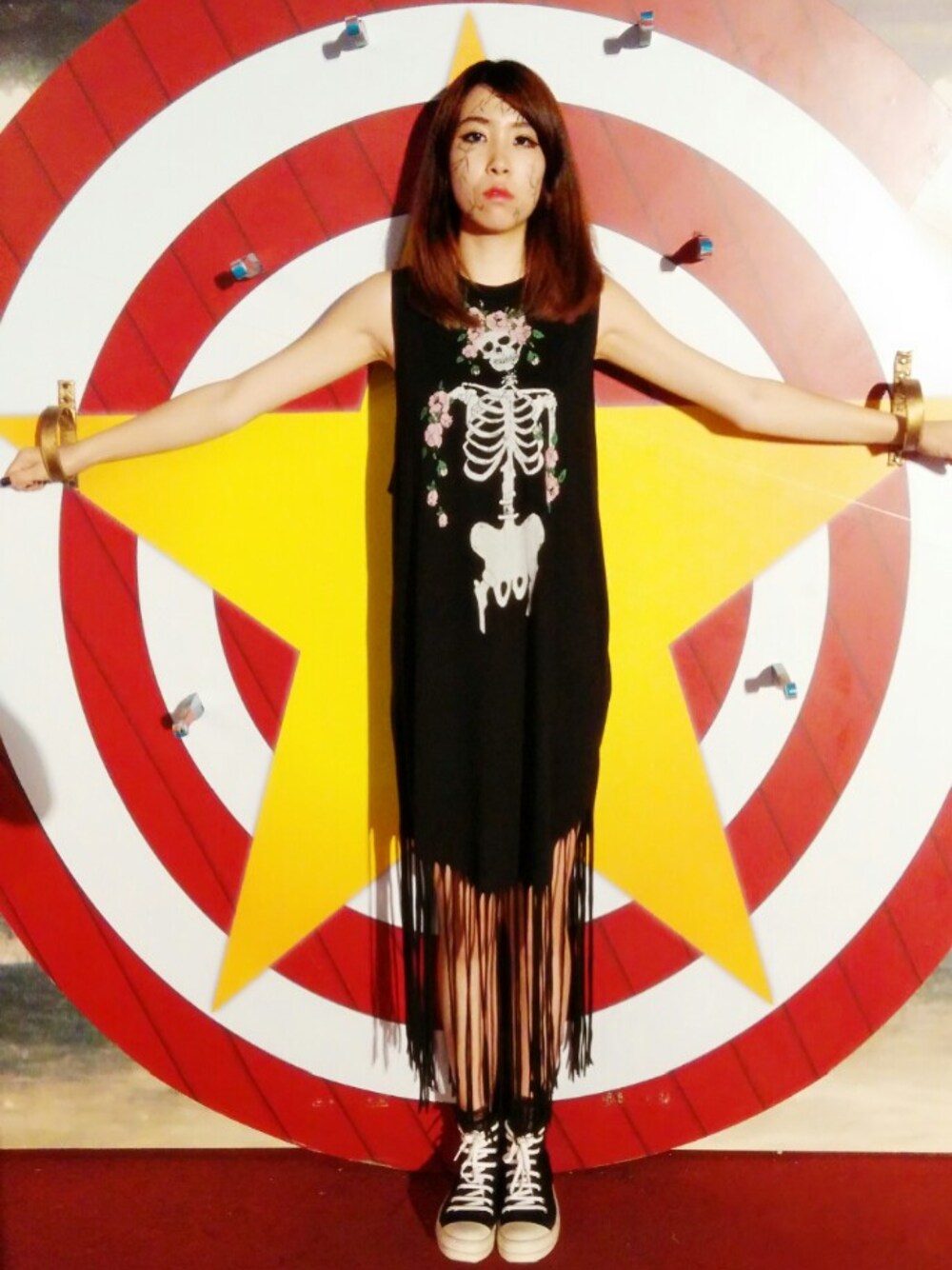 「WEAR HALLOWEEN 2014」｜「Rick Owensのアイテム（スニーカー、ブラック系）」を使った、cococさん（レディース・168cm）の秋コーディネートの1枚目の写真