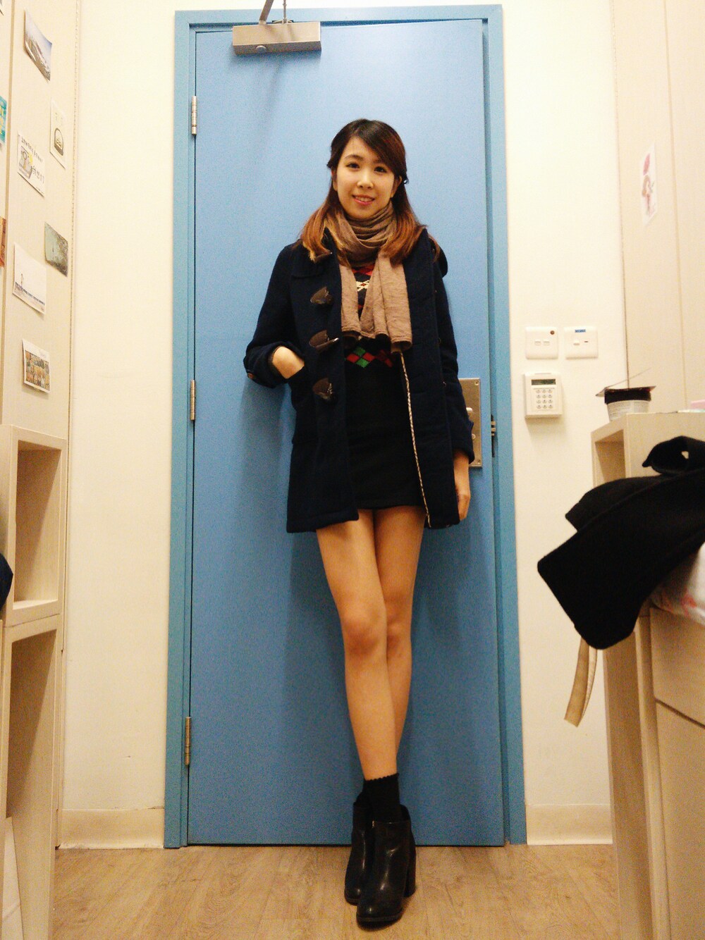 「sweater、christmas、古著、outfit、coat、boots、ootd、causal」｜「Bershkaのアイテム（パンプス、ブラック系）」を使った、cococさん（レディース・168cm）の冬コーディネートの1枚目の写真