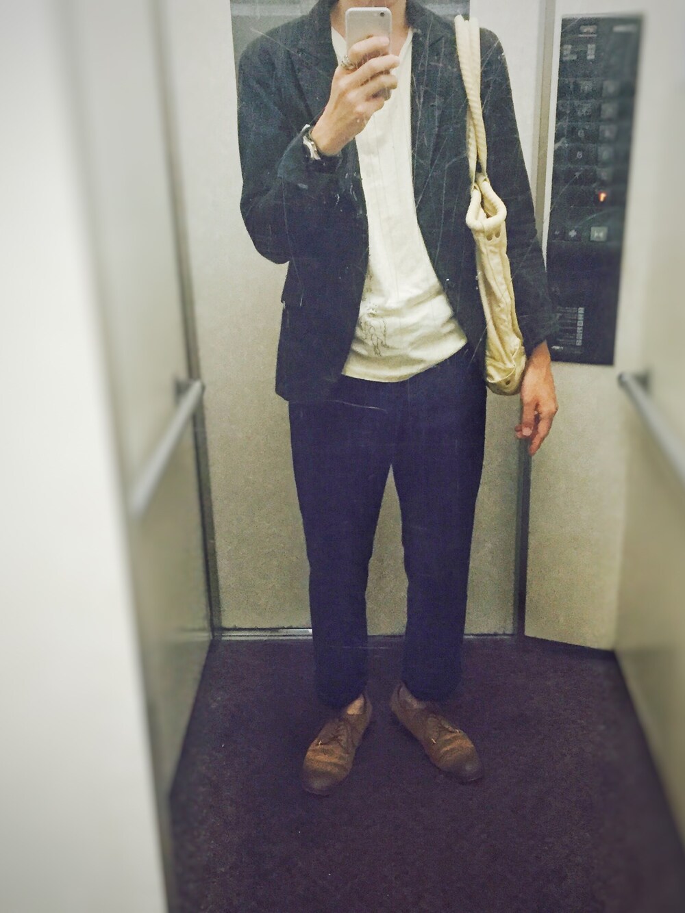 「大人カジュアル、OLDJOE」｜「OLD JOE & CO.のアイテム（スラックス、ブルー系）」を使った、ボブさん（メンズ・181cm）の春コーディネートの1枚目の写真