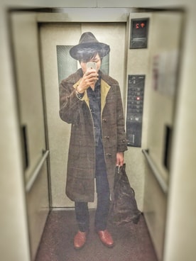 「OLD JOE & CO.（オールドジョーアンドコー）のアイテム（ステンカラーコート）」を使った、ボブさん（メンズ・181cm）の春コーディネート