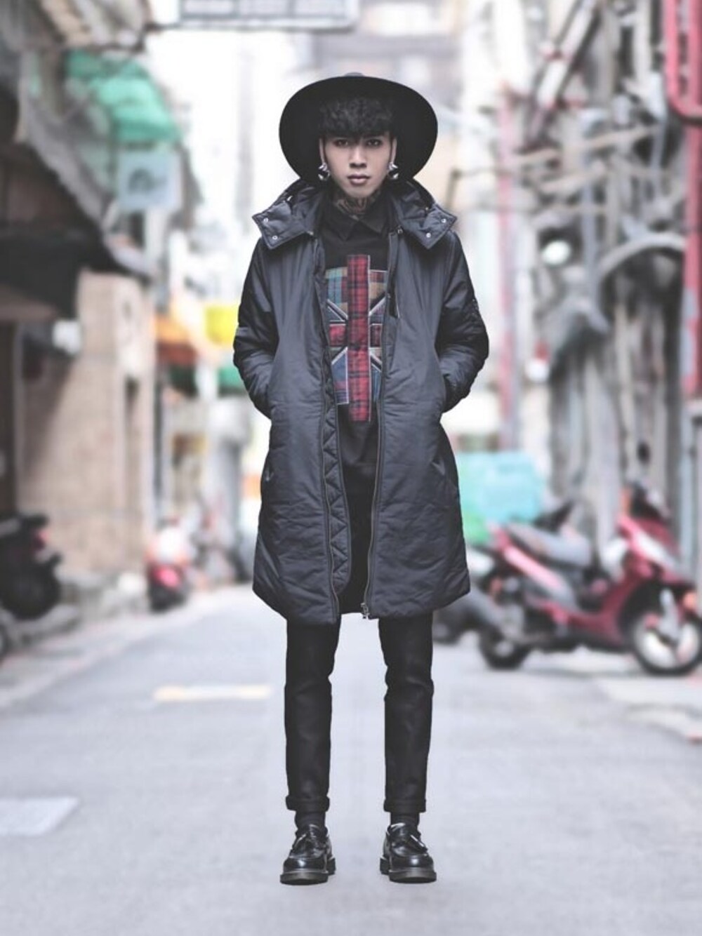 「Dr.Martens、MasterHands、tastemaker」｜「Dr. MartensのDr.Martens（その他シューズ、ブラック系）」を使った、masterhandsさん（メンズ・170cm）の冬コーディネートの1枚目の写真