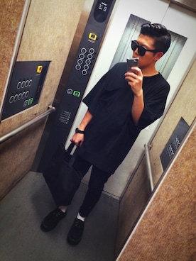 「MARC JACOBS（マークジェイコブス）のアイテム（トートバッグ）」を使った、H1R0K1さん（メンズ・170cm）の夏コーディネート