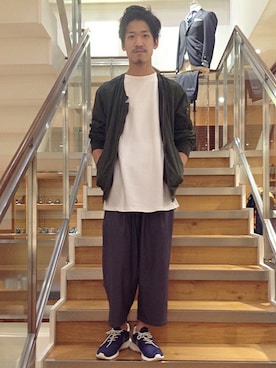 「シップスジェットブルー(SHIPS JET BLUE)」｜岩谷さん（メンズ・173cm）の春コーディネート