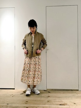 「So 1:1（ソウワンバイワン）のアイテム（ジャケット/アウター）」を使った、note et silence.さん（レディース・159cm）の春コーディネート
