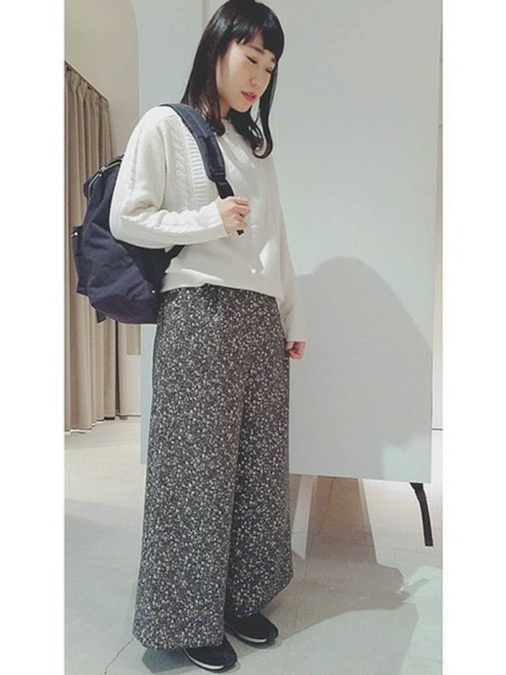 「ニット、ジャガード、白ニット、ガンジーセーター、note et silence、nitca、ジャガードパンツ」｜「nitcaのモザイクJQ  フレアPT（その他パンツ、ホワイト系）」を使った、note et silence.さん（レディース・160cm）の秋コーディネートの1枚目の写真