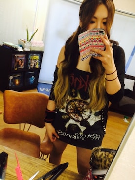 「アイテム（バングル/リストバンド）」を使った、Emilyさん（レディース・165cm・20代）の秋コーディネート