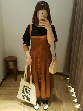 Kelly Linさんのコーディネート