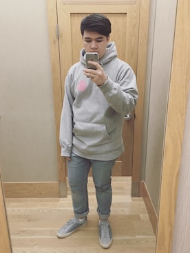 「COMMON PROJECTS（コモンプロジェクト）のアイテム（シューズ）」を使った、Spacemanさん（メンズ・175cm）の冬コーディネート