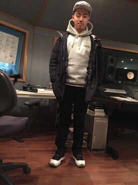 「TOMMY HILFIGER（トミーヒルフィガー）のアイテム（その他アウター）」を使った、seoulsayerさん（メンズ・170cm）の冬コーディネート