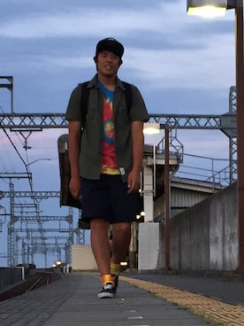 「Abercrombie&Fitch（アバークロンビーアンドフィッチ）のアイテム（ミリタリージャケット）」を使った、りょうすけさん（メンズ・174cm）の夏コーディネート