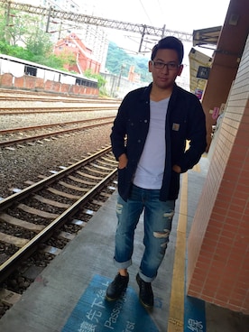 「Carhartt WIP（カーハートダブリューアイピー）のアイテム（デニムジャケット）」を使った、林凱祥さん（メンズ・174cm）の秋コーディネート