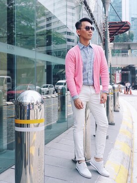 「TOPMAN（トップマン）のアイテム（チノパンツ）」を使った、Andre Amirさん（メンズ・170cm）の春コーディネート