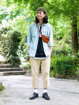 「WHILE（ワイル）のアイテム（その他シューズ）」を使った、唯家 Vegaさん（メンズ・177cm）の秋コーディネート