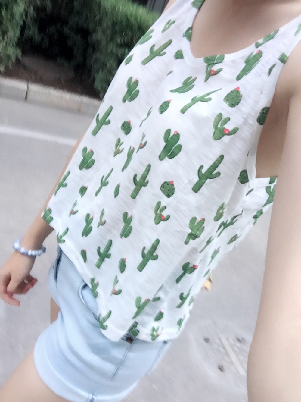 「ZARAのアイテム（カーゴパンツ、ブルー系）」を使った、ピカピカ_PPさん（レディース・153cm）の夏コーディネートの1枚目の写真