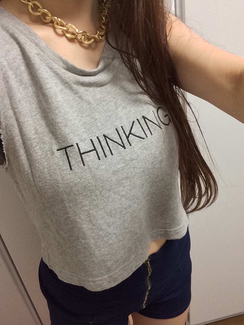 「ショートパンツ、ハイウエストショーパン、チェーンネックレス、タンクトップ、HeavenandEarth、HEAVEN AND EARTH、Diesel、outfit、ootd」｜「HEAVEN and Earthのアイテム（タンクトップ、グレー系）」を使った、kaori_eさん（レディース・173cm）の夏コーディネートの1枚目の写真