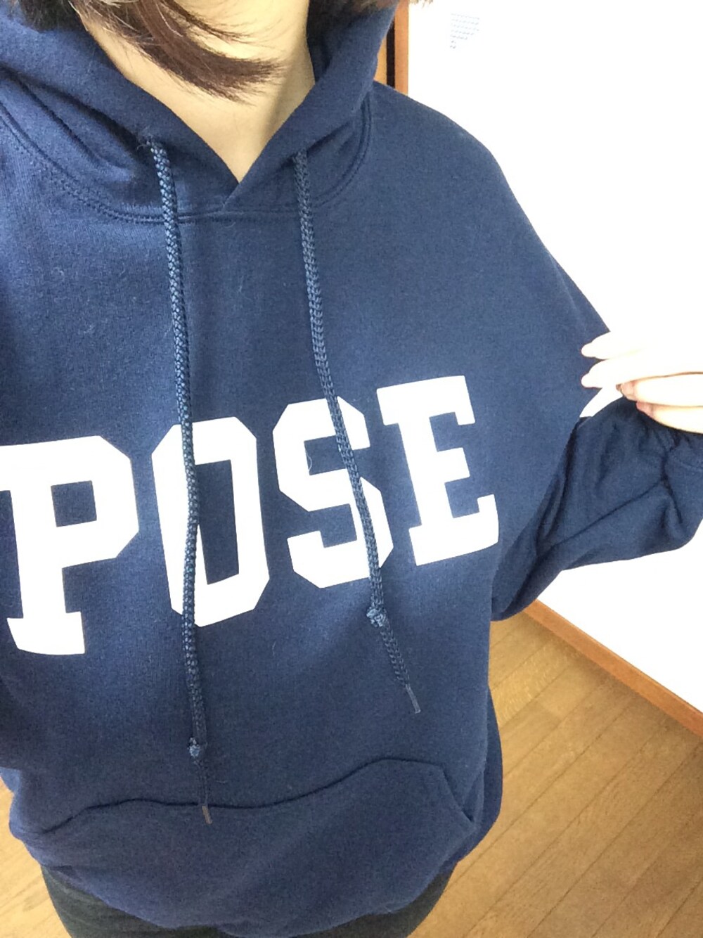 「TOKYO POSE POSSE、TPP、POSECLOTHING、pose、poser、パーカー、hoodie、フードパーカー」｜「POSECLOTHINGのアイテム（パーカー、ブルー系）」を使った、kaori_eさん（レディース・173cm）の冬コーディネートの1枚目の写真