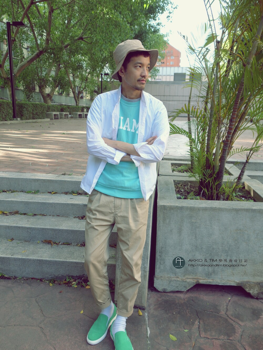 「MUJI、BEAMS、Champion、plain-me」｜「Championの半袖Tシャツ（Tシャツ/カットソー）」を使った、plain-me_Akkoさん（メンズ・177cm）の春コーディネートの1枚目の写真