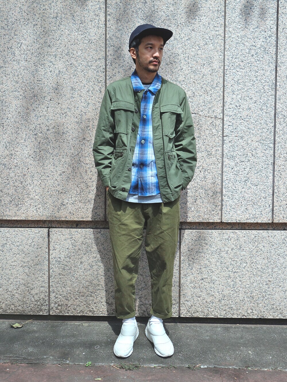 「UNUSED、 PUMA 、plain-me、cop by plain-me 」｜「plain-meのM65（ノーカラージャケット、グリーン系）」を使った、plain-me_Akkoさん（メンズ・177cm）の春コーディネートの1枚目の写真