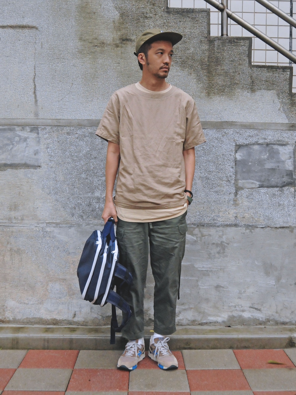 ホワイト系のその他を着用したメンズの夏コーディネートの1枚目の写真