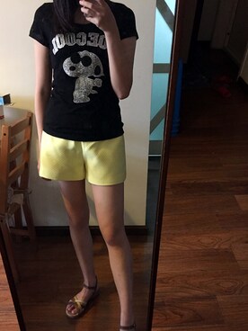 「アイテム（カーゴパンツ、イエロー系）」を使った、萌萌小馒头么么哒さん（レディース・167cm）の春コーディネート