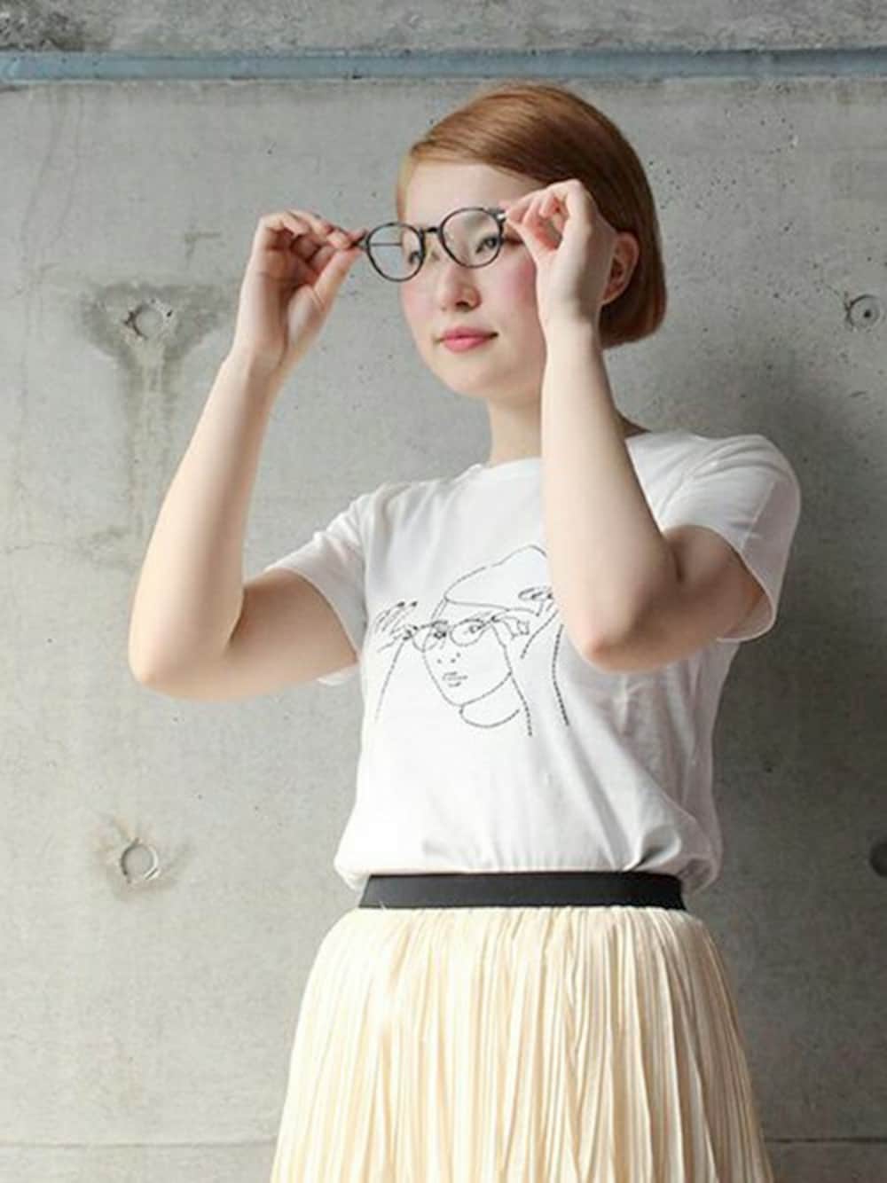 「caphの刺繍　ガールT（Tシャツ/カットソー、その他）」を使った、noteTKMさん（レディース・160cm）の春コーディネートの1枚目の写真