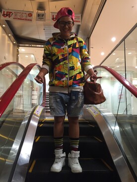 「SQUAD（スクアッド）のアイテム（帽子）」を使った、安藤祐維さん（キッズ・157cm）の秋コーディネート