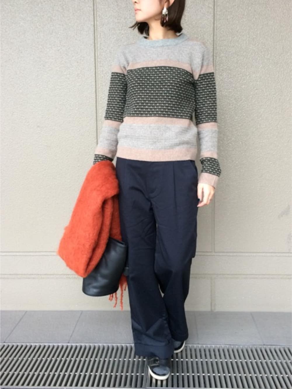 「sheta、knit」｜「Shetaの柄ボーダーPO（ニット/セーター、グリーン系）」を使った、Sheta staffさん（レディース・157cm）の冬コーディネートの1枚目の写真
