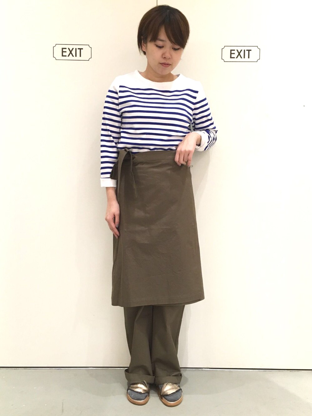 「Shetaのアイテム（その他パンツ、グリーン系）」を使った、Sheta staffさん（レディース・162cm）の冬コーディネートの1枚目の写真