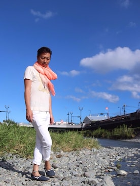 「アイテム（マフラー）」を使った、杉本 甲児さん（メンズ・178cm）の夏コーディネート