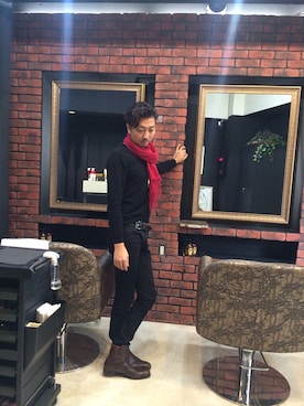 「アイテム（ストール/ショール）」を使った、杉本 甲児さん（メンズ・178cm）の秋コーディネート