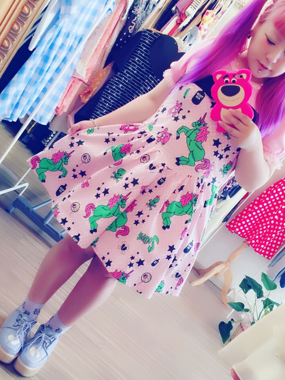 「HELL BUNNYのアイテム（ワンピース、ピンク系）」を使った、粥さん（レディース・150cm）の夏コーディネートの1枚目の写真